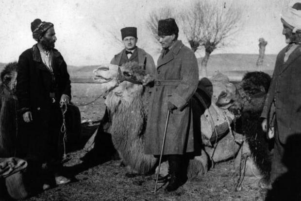 Sabia que o primeiro clube grego nasceu na Turquia?