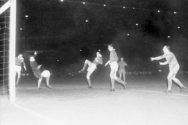Benfica x Real Madrid: O King Eusébio apareceu para dar o bi