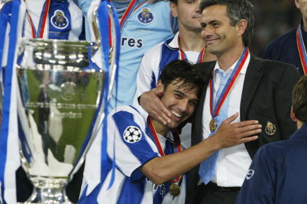 Champions 03/04: Um dragão no meio de tubarões