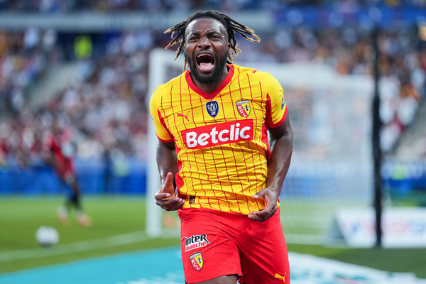 Lens bate Nice e conquista a Taça de França
