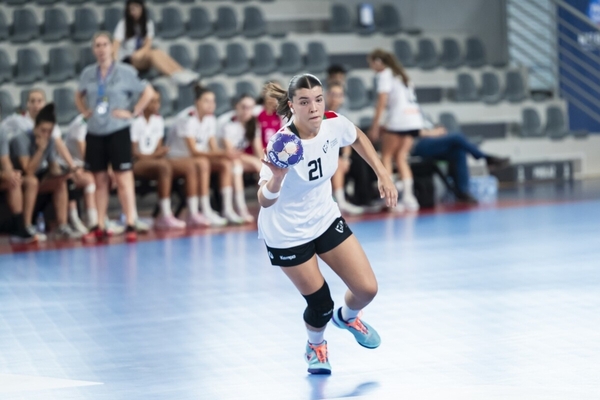 Feminino Sub-18 | 16 atletas chamadas para duplo amigável com a Roménia