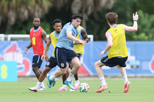 Convocatória da Inglaterra sofre alteração na véspera da estreia no Mundial