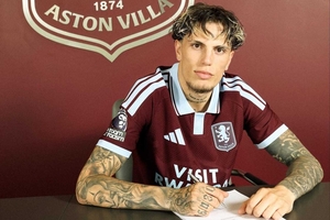 Aston Villa anuncia empréstimo de Garnacho