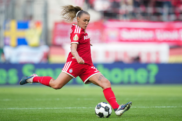 Bayern München beat Wolfsburg and win the competition