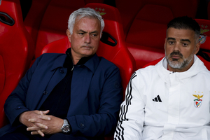 José Mourinho: «Ganhei oito campeonatos, a época invicto conta como o nono»