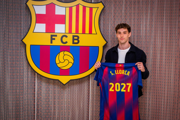 Barcelona anuncia renovação de Sergi Llorca