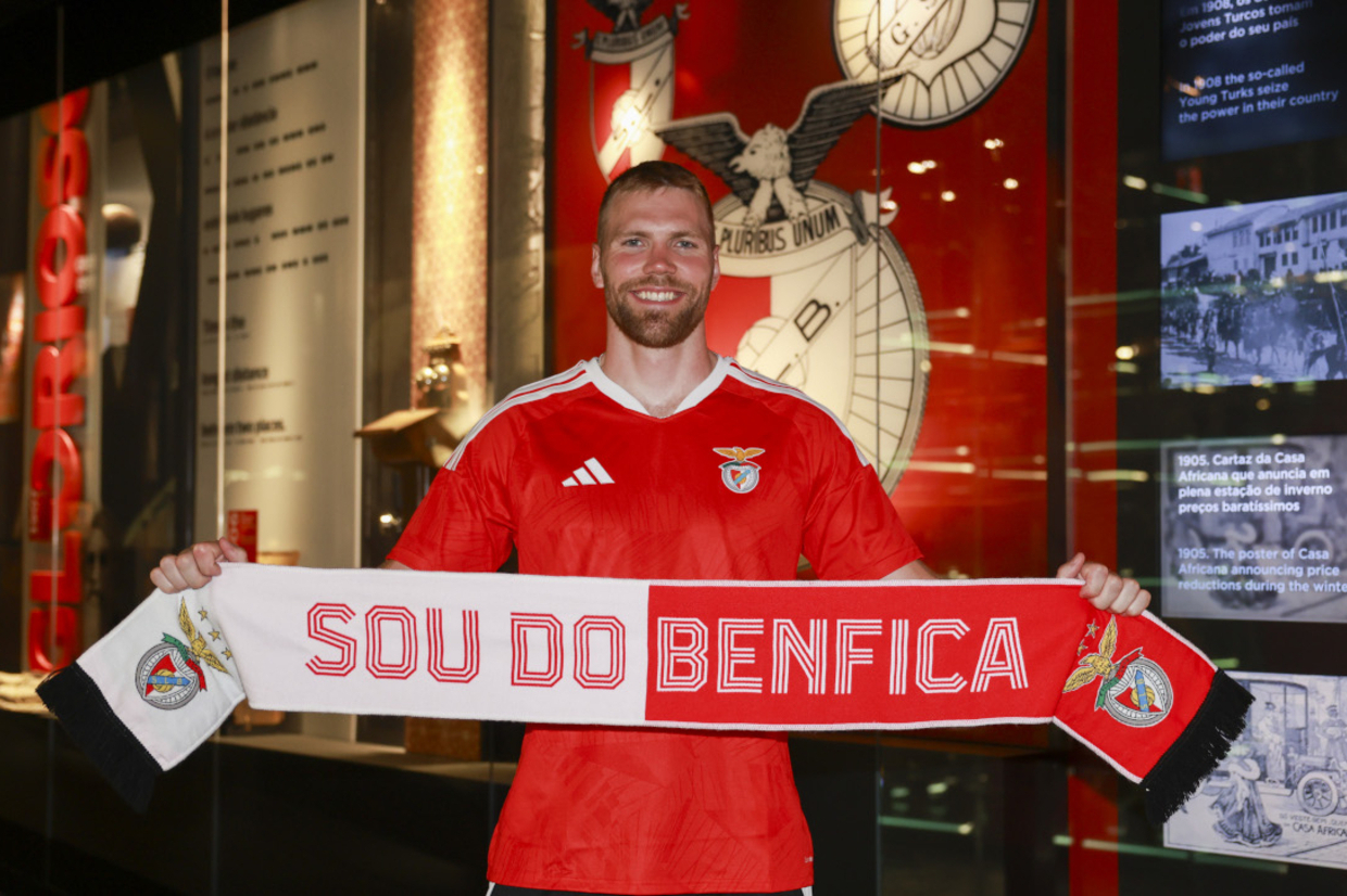 Benfica confirma chegada de lateral esquerdo que pertencia ao DHfK Leipzig