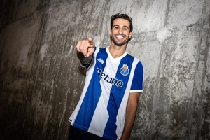 Tiago Ferreira oficializado como novo reforço do FC Porto B