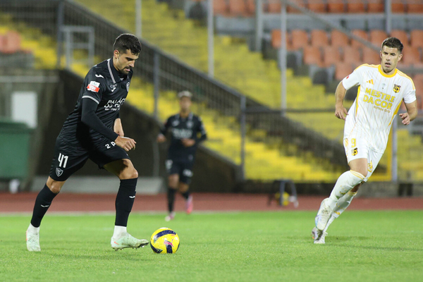 Académico de Viseu anuncia renovação com Anthony Correia