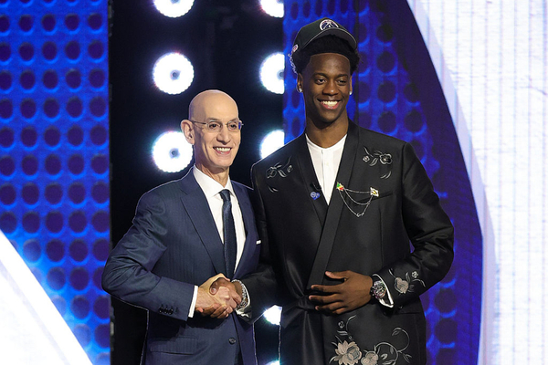 E com a primeira escolha do Draft, os Wizards escolhem...AJ Dybantsa