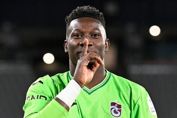André Onana regressa ao Trabzonspor por empréstimo