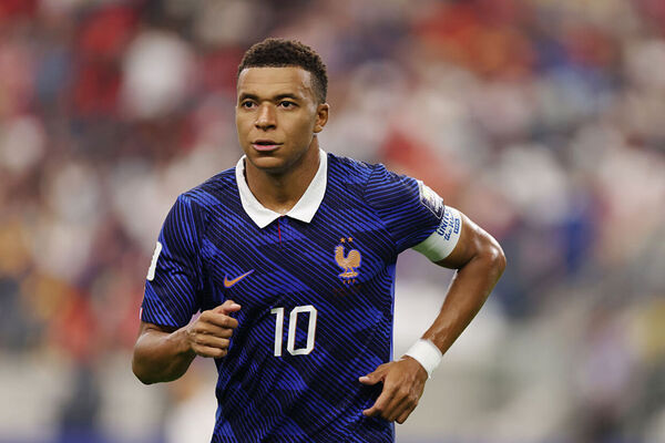 Novo recorde francês batido: Mbappé ultrapassa guarda-redes e entra para a história