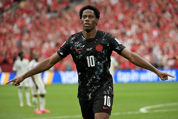 Jonathan David quebra marca de quase um século na goleada histórica do Canadá