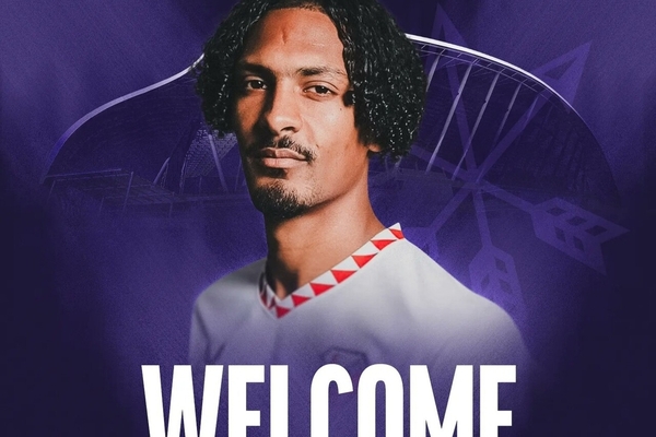 Sébastien Haller muda-se para o futebol japonês
