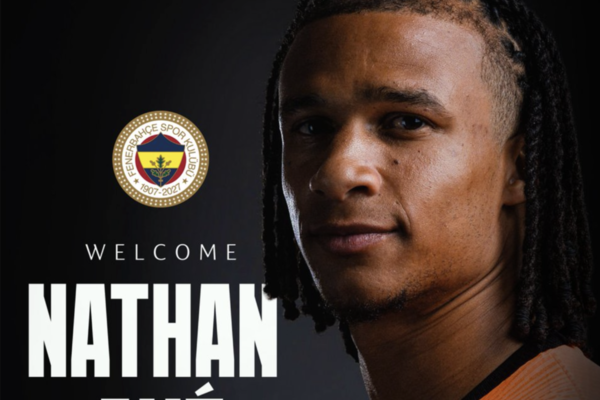 Aké troca Manchester City pelo Fenerbahçe
