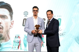 José Fonte homenageado pela FPF: «É uma lenda do futebol português»