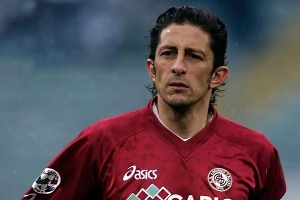 Igor Protti, antigo avançado italiano, morre aos 58 anos: «Chegou o apito final»