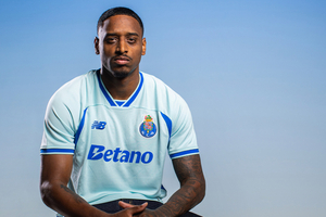 Azul de regresso: FC Porto apresenta terceiro equipamento para 2026/27