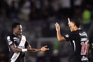 Pedro Emanuel continua sem ganhar pelo Vasco e mantém-se em zona de despromoção