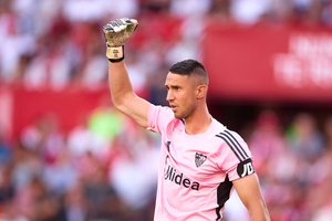 Sevilla segura Vlachodimos por mais uma temporada