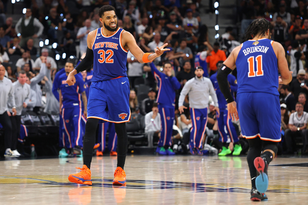 Knicks vencem em San Antonio e dão passo firme rumo ao título