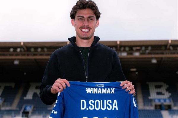 Diogo Sousa oficializado no Strasbourg