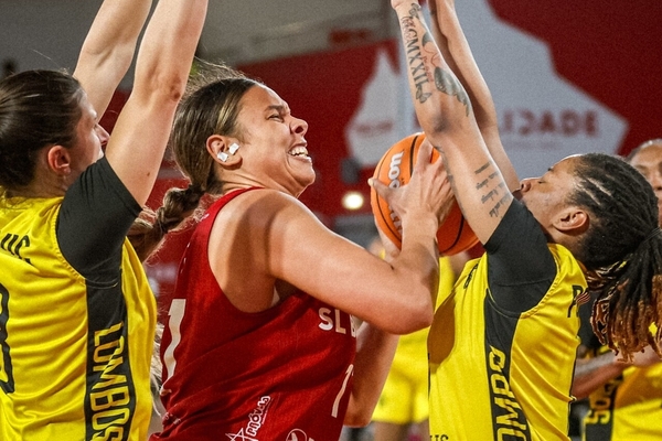 Benfica vence Jogo 3 e volta a ficar por cima na final
