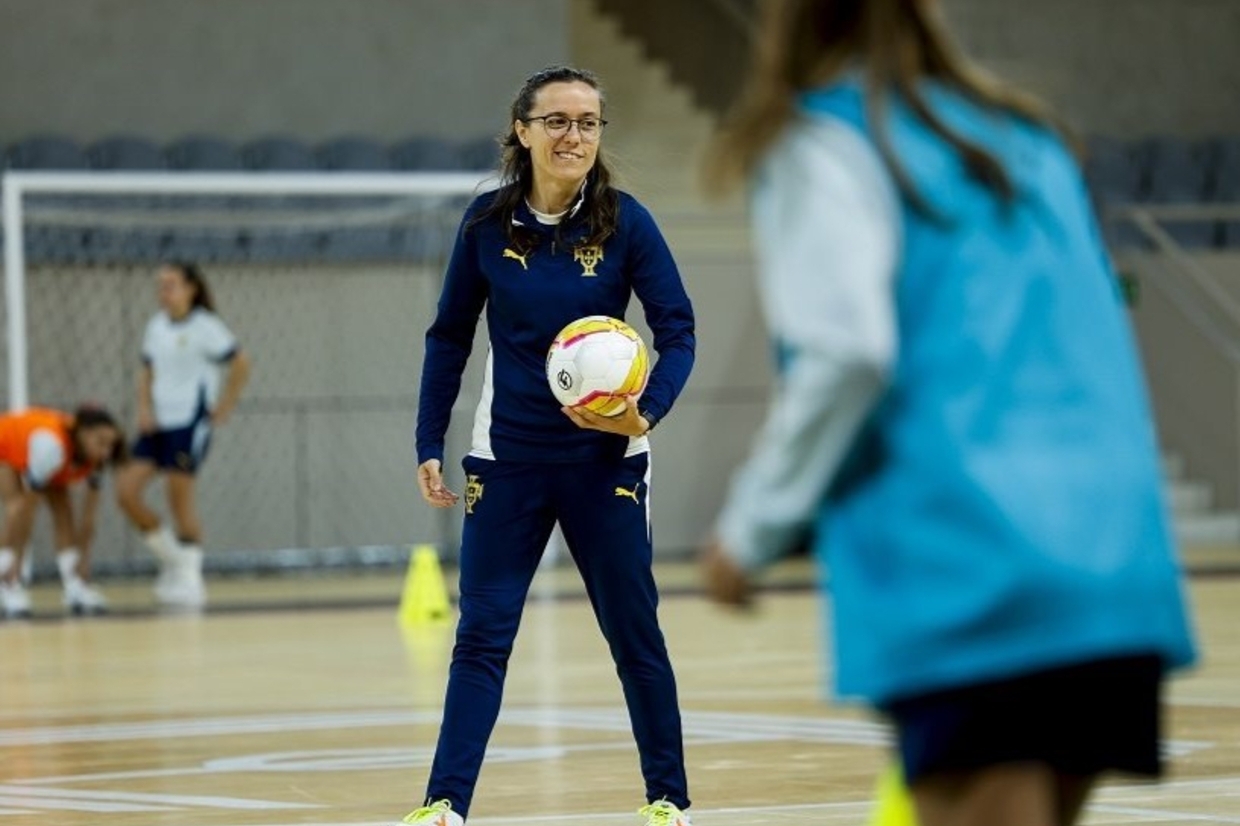 Sub-15 | Rute Carvalho convoca 14 jogadoras para duplo duelo com a Espanha