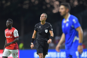 Benfica já conhece equipa de arbitragem para a estreia europeia