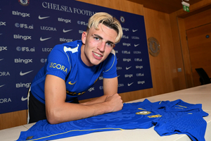 Jesse Derry renova com o Chelsea antes de rumar a Lisboa