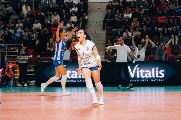 Beatriz Basto prolonga vínculo com o FC Porto