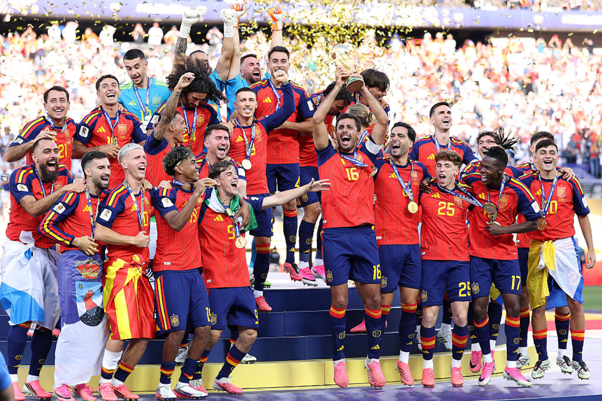 Isto sim é um banho: Espanha limpa Argentina e sagra-se campeã mundial!