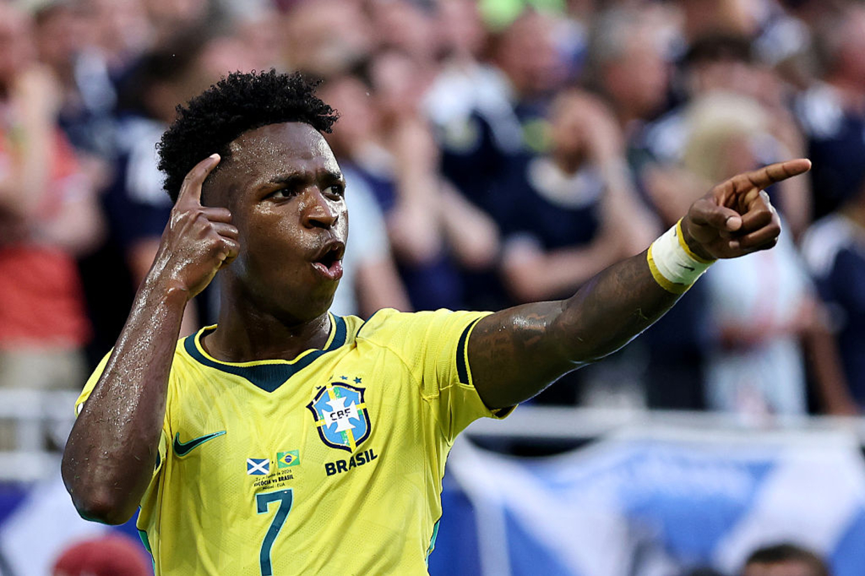 Vinícius não para e continua a abrir o caminho para o Brasil