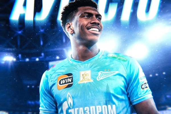 Avançado brasileiro apontado ao Benfica assina pelo Zenit