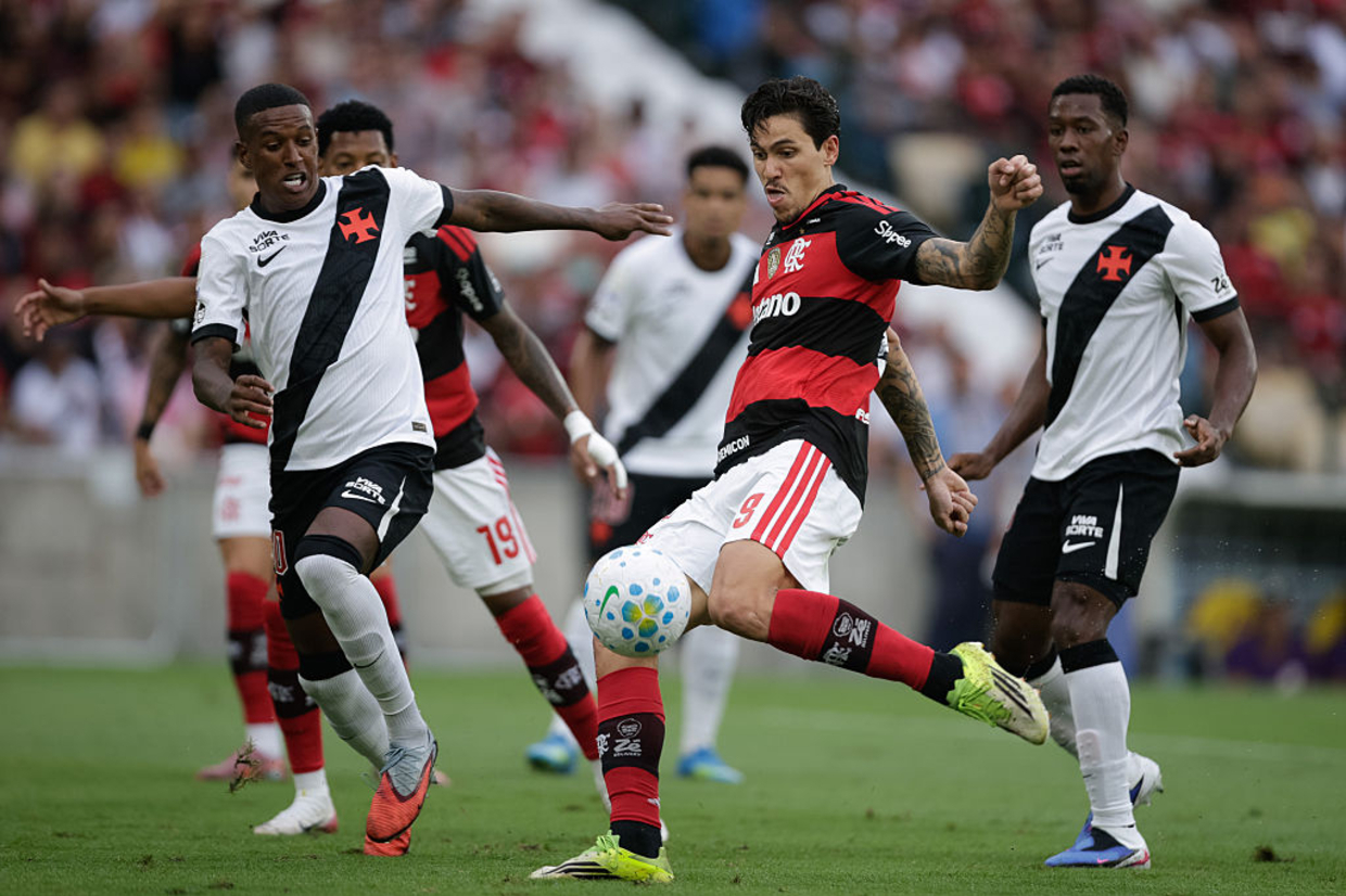 <i>Lei do ex</i> nos descontos trama Flamengo: Jardim empata frente a Nuno Moreira <i>Lei do ex</i> nos descontos trama Flamengo: Jardim empata frente a Nuno Moreira