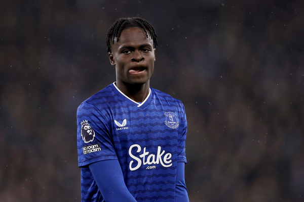 Everton contrata em definitivo Tyrique George ao Chelsea