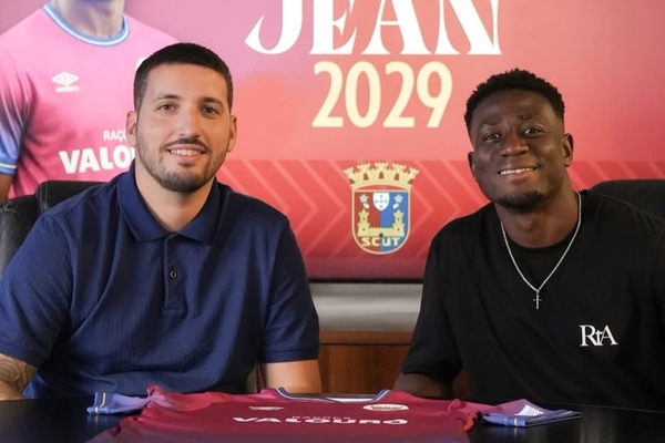 Torreense anuncia renovação com internacional pelo Haiti
