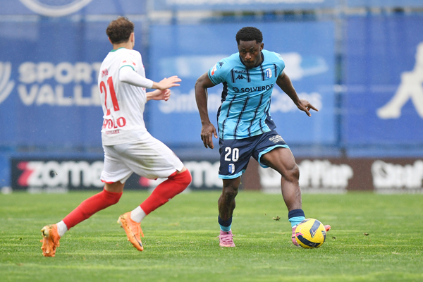 FC Vizela renova com lateral nigeriano: «Queremos fazer melhor do que na época passada»