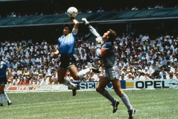 40 anos depois, Argentina e Inglaterra voltam a encontrar-se: recorde o jogo da «Mão de ...