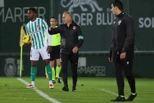 Mário Nunes é novidade no comando técnico do Feirense