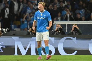 Hojlund signs permanent contract with Napoli