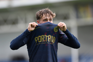 Jordan van der Gaag renova com a UD Leiria