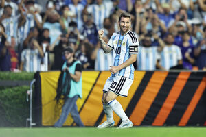 Messi on Target as Argentina Win Final World Cup Warm-Up