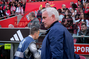 Mourinho: «Adeptos do Benfica? Que vão ao Marquês e eu vou com eles»
