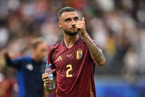 Bélgica acusa Sporting de «travar» o regresso de Debast