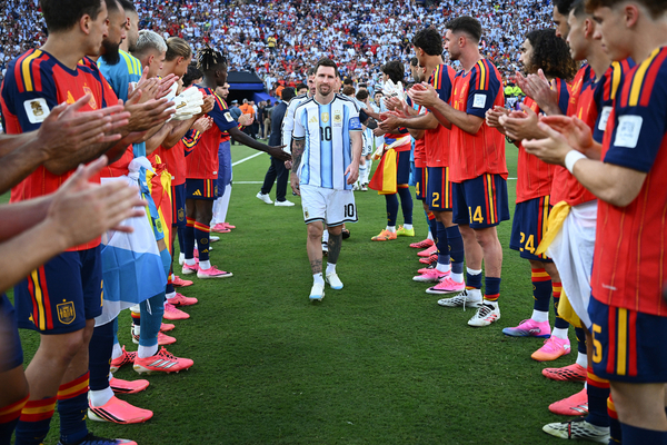 ¡Y viva España! - o triunfo da obsessão pela bola