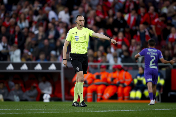 Equipa de arbitragem portuguesa nomeada para Suíça x Bósnia