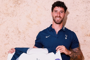 Marcos Senesi é reforço do Tottenham
