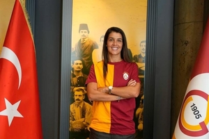 Carole Costa junta-se a Jéssica Silva e Patrícia Morais no Galatasaray