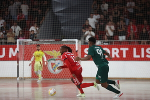 Benfica vence Leões Porto Salvo e está na final